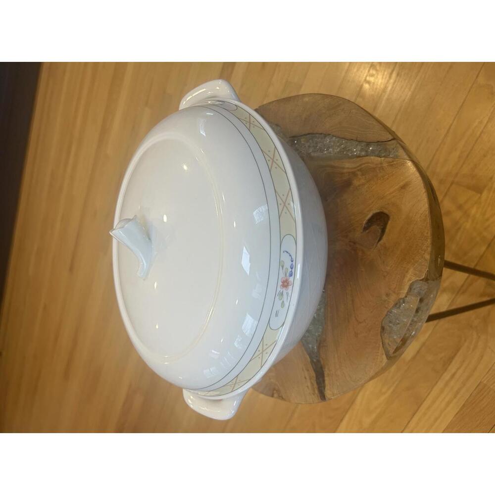 Orlando by VILLEROY & BOCH large  Tureen & Lid